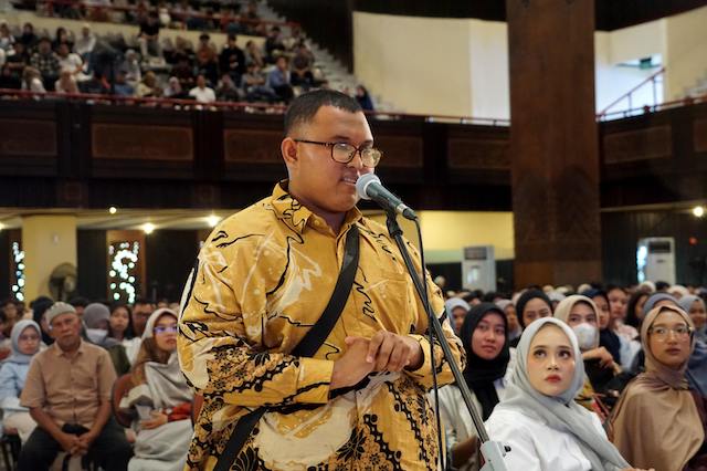 Wali Kota Yogyakarta Hasto Wardoyo mengingatkan calon wisudawan UGM untuk tidak menjadi “generasi stroberi” dan menekankan pentingnya ketangguhan serta kemandirian ekonomi. Foto: warta.jogjakota.go.id