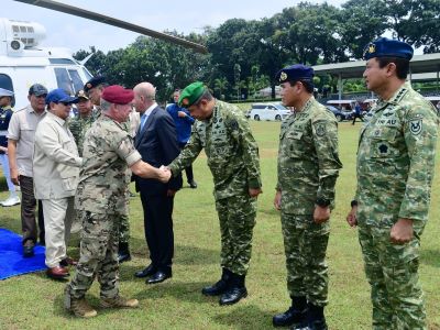 Prajurit TNI bangga tampil dalam demonstrasi drone di hadapan Presiden Prabowo dan Raja Abdullah II, menegaskan kolaborasi pertahanan Indonesia–Yordania. foto: BPMI Setpres