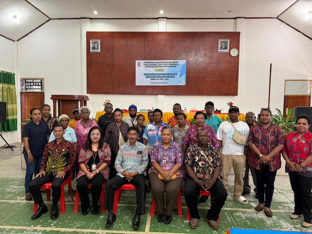 Pelatihan promosi dan legalitas dorong UMKM OAP Boven Digoel masuk pasar digital. Pemerintah tekankan pentingnya NIB dan pemasaran online. Foto: infopublik.id