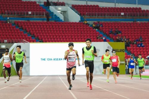 Para atletik Indonesia meraih 38 medali emas di ASEAN Para Games 2025 Thailand, melampaui target dan membuka peluang ke Asian Para Games. foto: Andre/Kemenpora